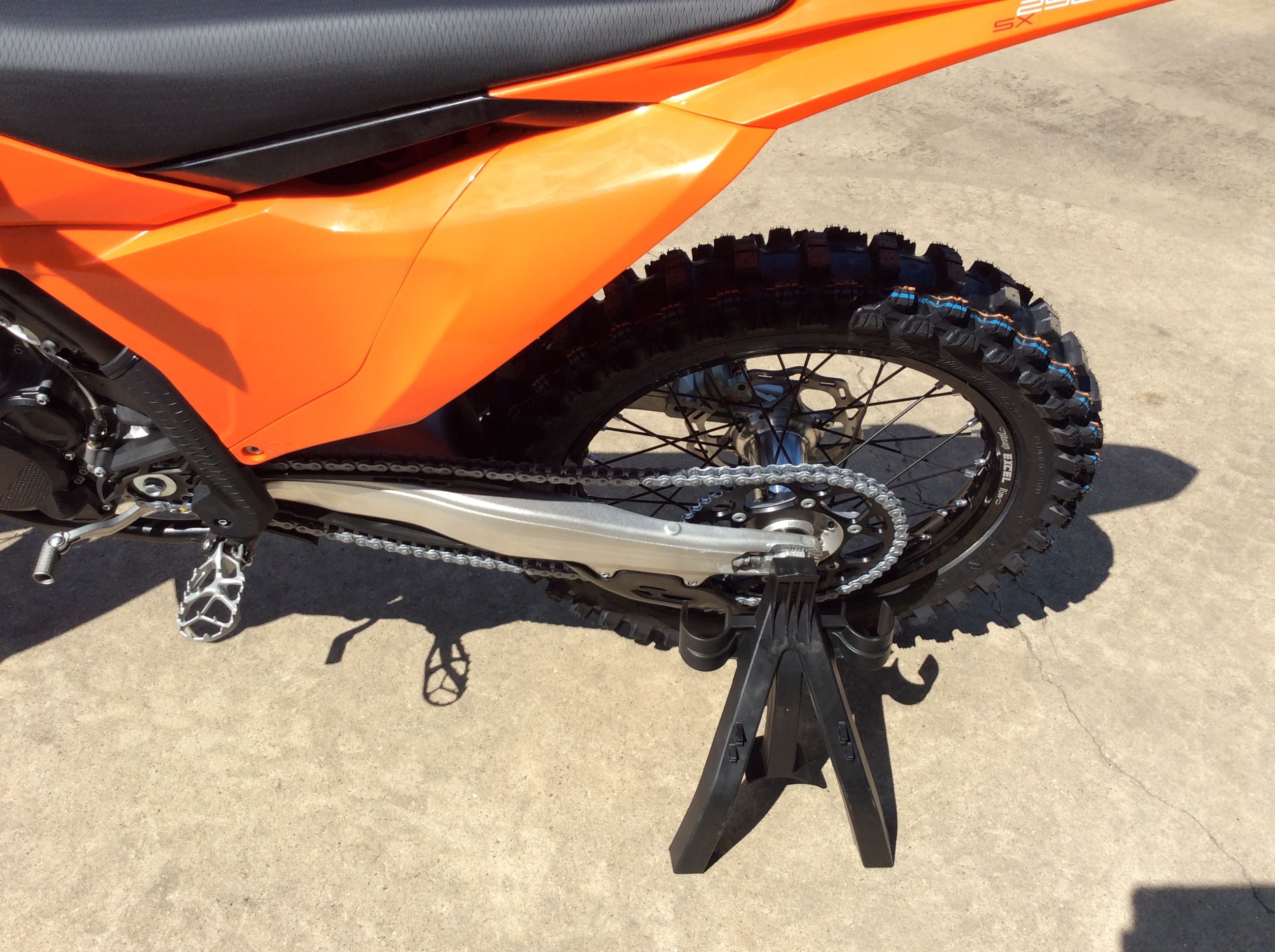 2025 KTM 250 SX - Photo 8